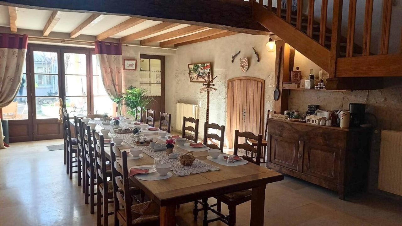 Le Clos Du Merry Joux-la-Ville Kültér fotó